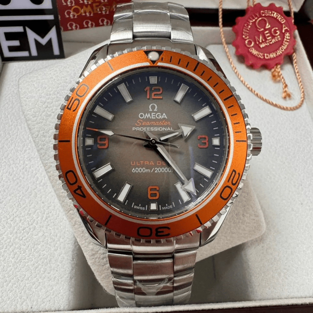 Omega Seamaster Ultra Deep – Orange / Steel