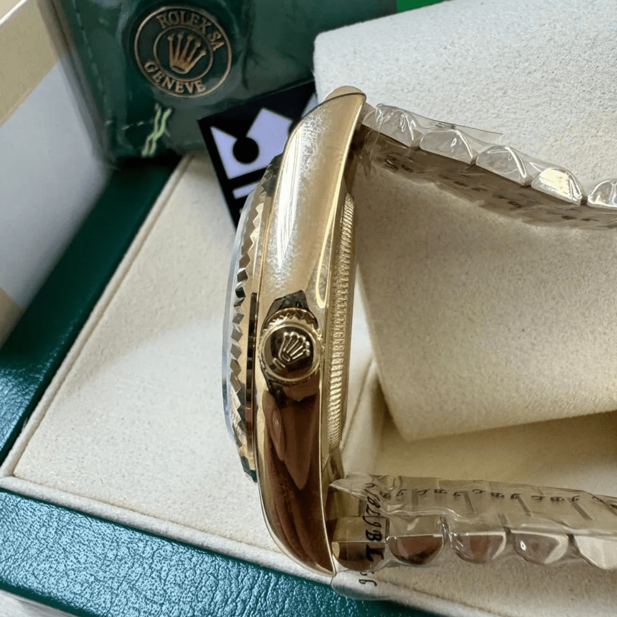 Rolex Day-Date 40 – Green Dial with Roman Numerals