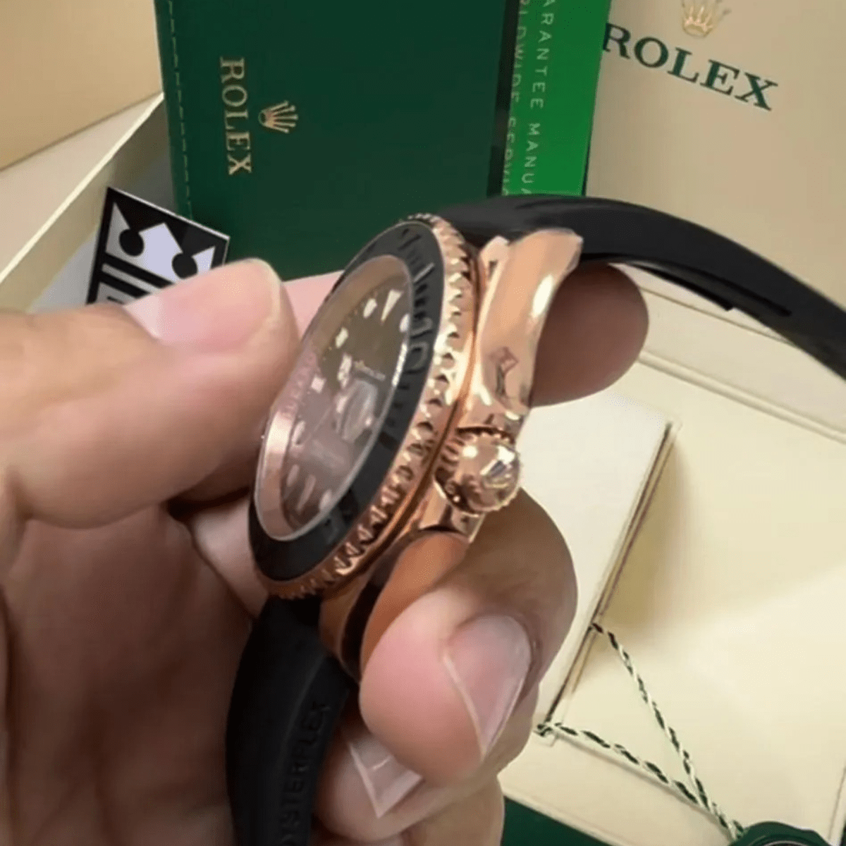 Rolex Yacht-Master 40 – Black Dial – Oysterflex