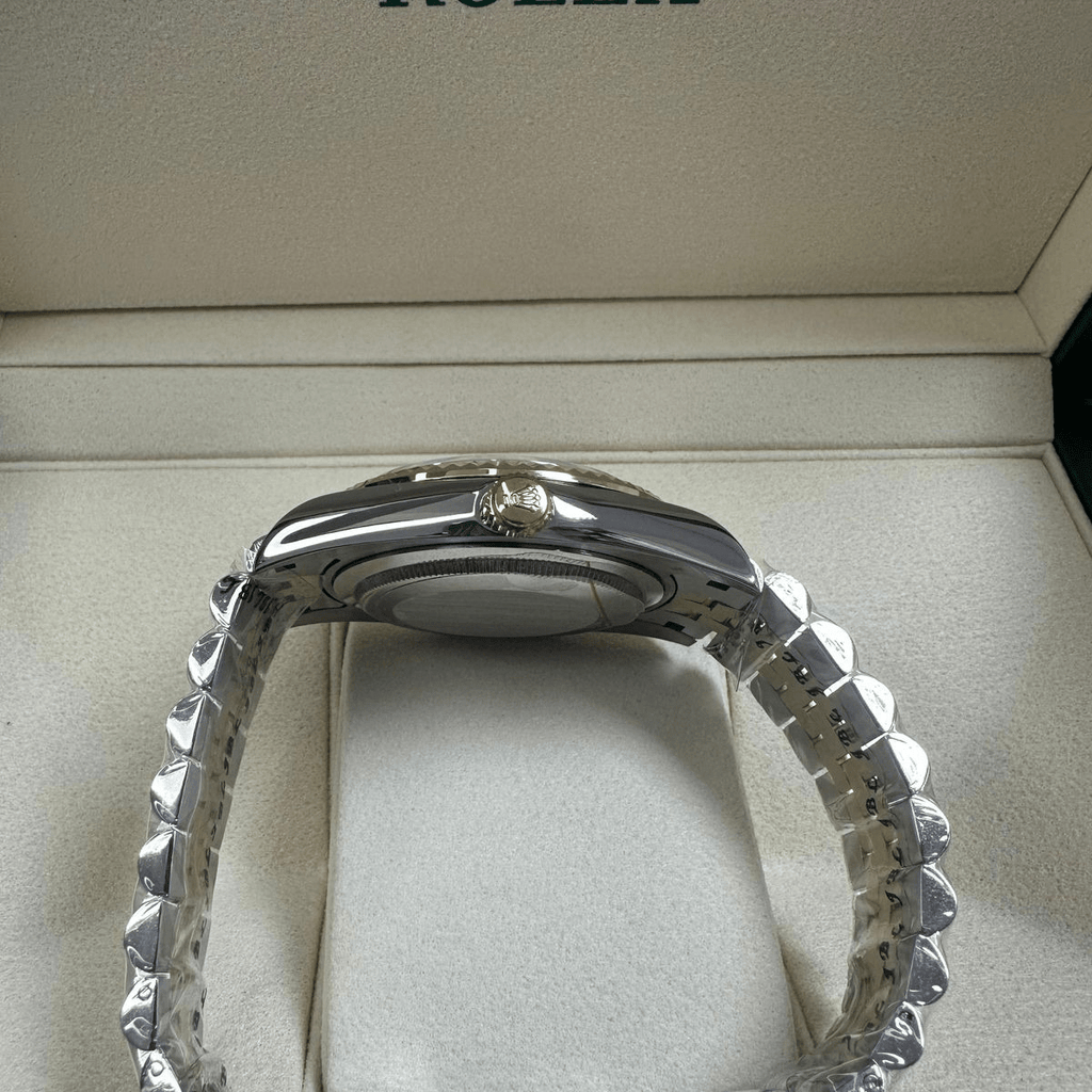 Rolex Datejust 41 – Black Dial – Rolesor